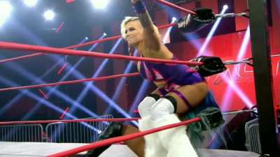 Taya Valkyrie telling Tasha Steelz to kiss her ass &amp;amp; stinkfacing Kiera Hogan