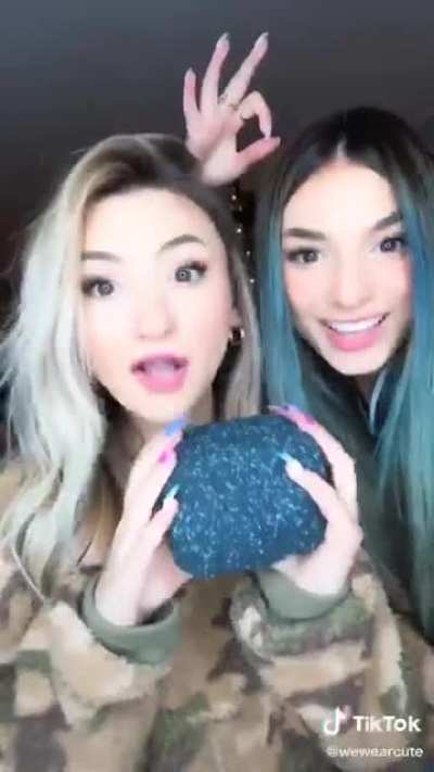 why are u hitting her with a rock