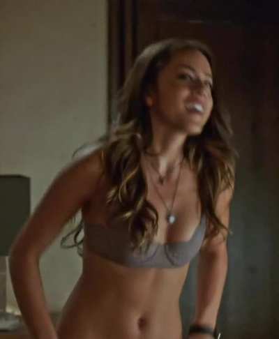 Chloe Bennet