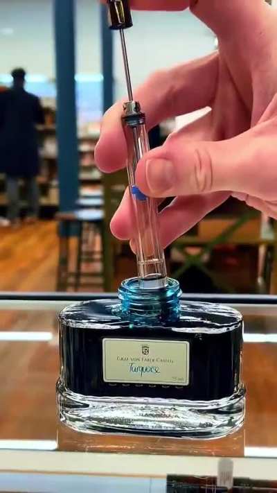 Filling a fountain pen