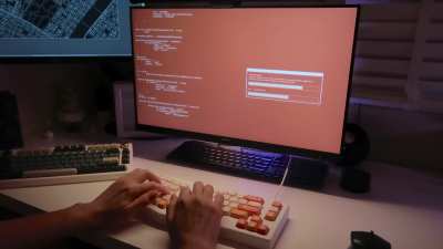 WTShow - Awesome Type, a tiny software that randomly show cool thing on screen when you press. What&rsquo;s your thought?