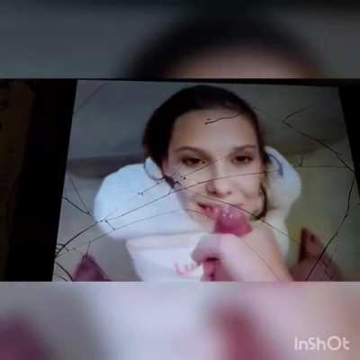esta bueno aunque sea edit 🤤🤤😏 lastimano poder descargar el video
