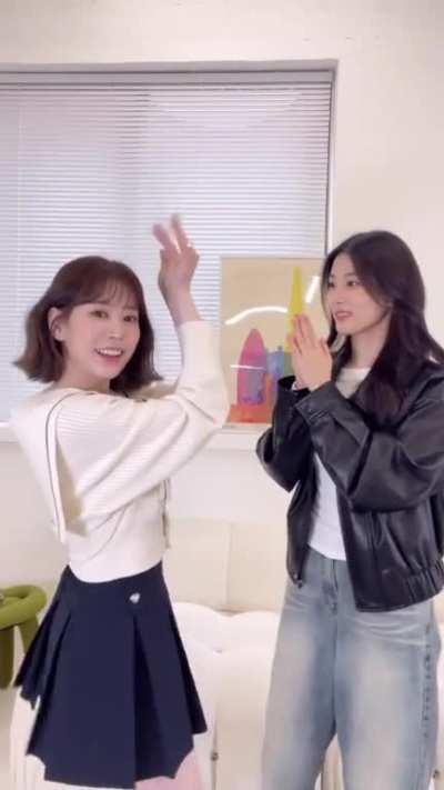 [230320] Bora &amp;amp; Hyewon TikTok update: P.O.W Game!🐰💖 #POW_challenge
