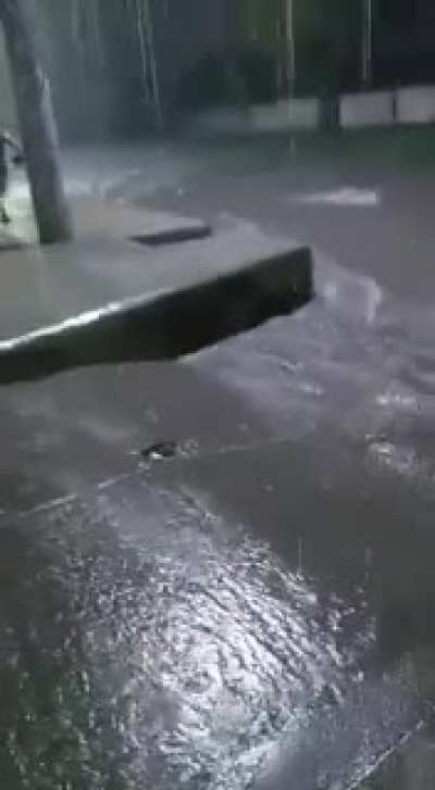En Tucum&aacute;n, no tuviste infancia si nunca te llev&oacute; la correntada ✌️
