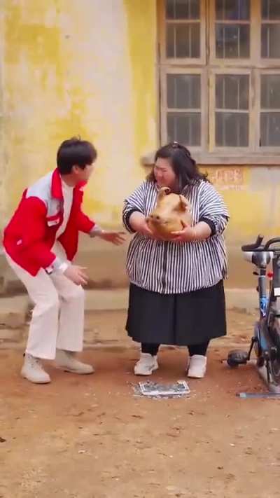 A lore da Tha&iacute;s Carla chinesa 