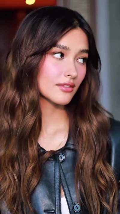 Liza Soberano