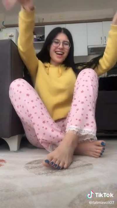 WOOW FEET