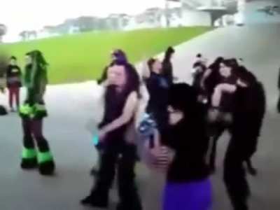 No se xq se atreven a vestirse as&iacute;