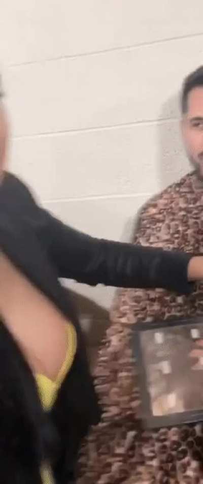 Billie's cleavage