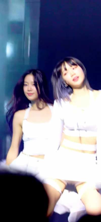 LE SSERAFIM - Chaewon