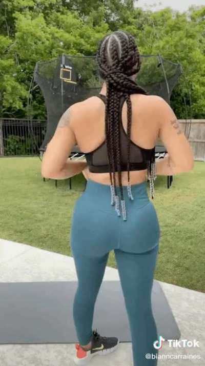 👀