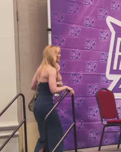 Kathryn Newton 
