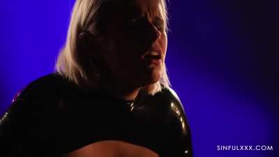 Angel Wicky 3