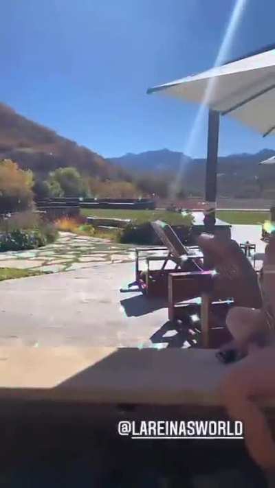 ✌️