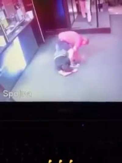Guy gets pummeled and both of his arms snapped
