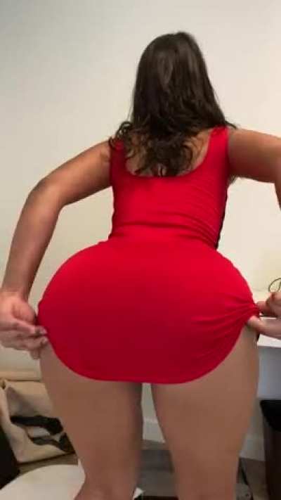 Here&rsquo;s my theory: the tighter the dress the tighter the pussy 🥰 Care to test it?