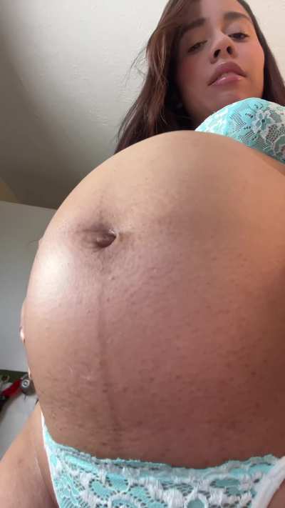 Say YES if you&rsquo;re willing to gangbang this preggo