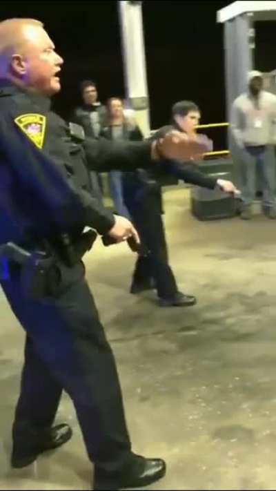 👮&zwj;♂️👮&zwj;♂️