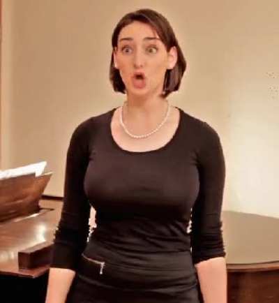 I hope we get to see those fat pregnant mommy milkers jiggle like this.