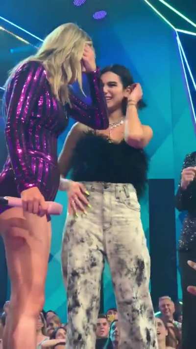 Taylor + Dua &amp;lt;3