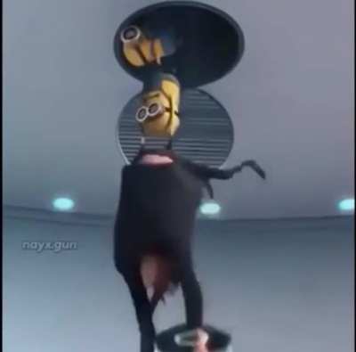 🗿