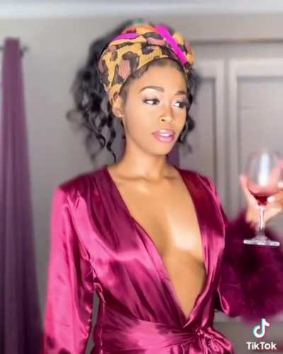 Nafessa Williams