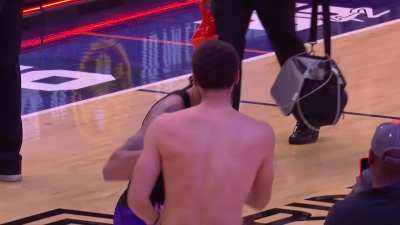 [Highlight] Devin Booker on his scuffle with Klay: 'I love Klay Thompson..that doesn't excuse us from competing against each other'