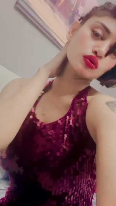 Oviya Helen