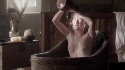 The White Queen (S01E01 - 2013). Film per Tutti (Italy), Eve Ponsonby (UK).