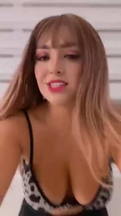 Ari stories 2 (pude sacarlo con esa calidad nom&aacute;s)