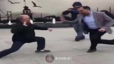 EKONOMİYİ NASIL DEĞERLENDİRİYORSUN YAZ !!!