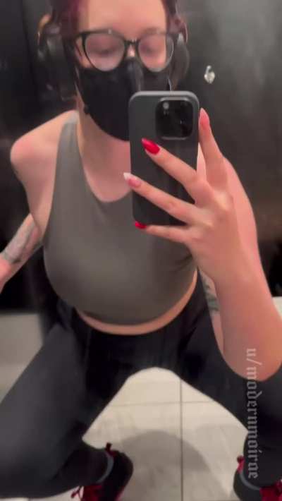lifting weights makes me horny