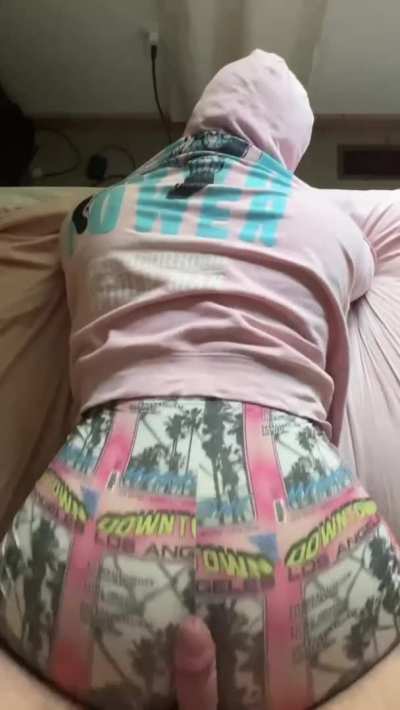 Clothed Assjob from Soft to Hard and He Still Couldn&rsquo;t Last a Minute