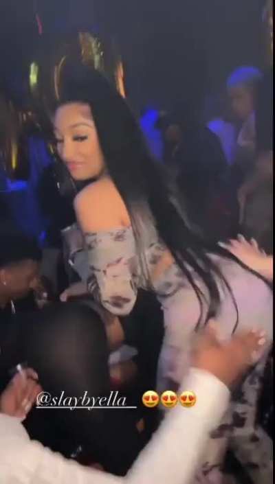 🍑🎂
