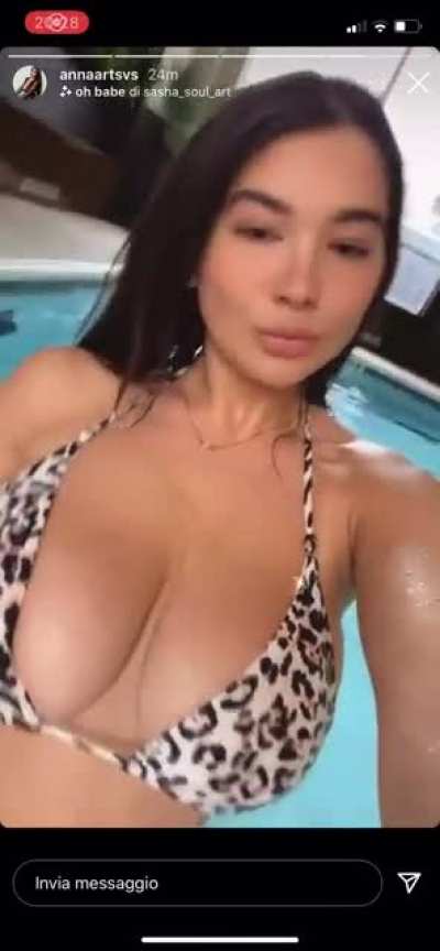 Who likes to swim👀👀👀