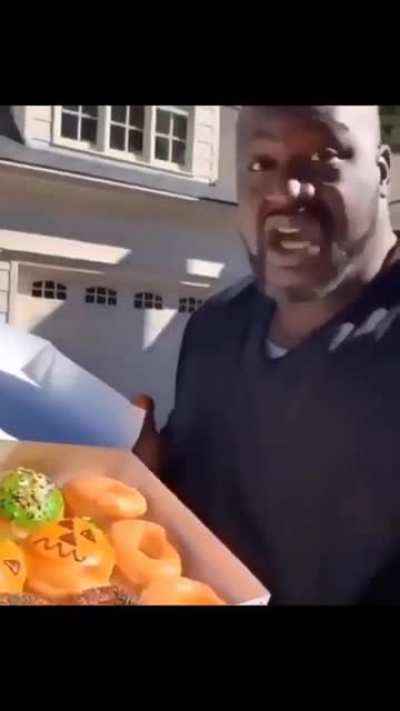What is shaq even doing these days? 🤦&zwj;♂️