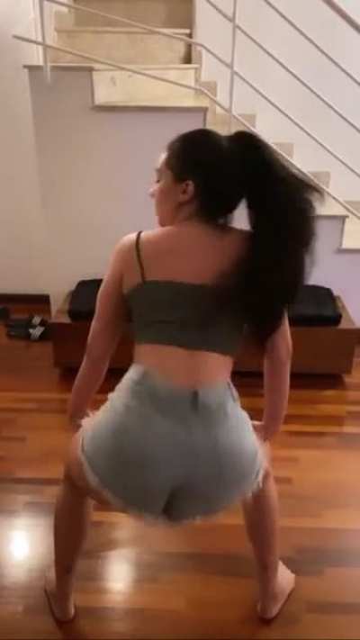 Tainá Costa