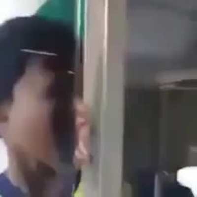 :v