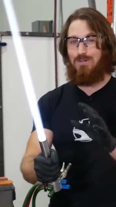 The World's First Fully Functional and Retractable Light Saber