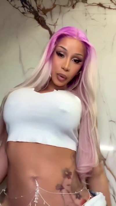Cardi B Dancing Braless 😮&zwj;💨🍈🍈 
