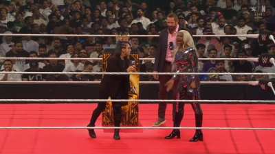 Jade &amp;amp; Asuka's face off before their Queen of the Ring match gets interrupted by Naomi! (SD - 6/27/25)