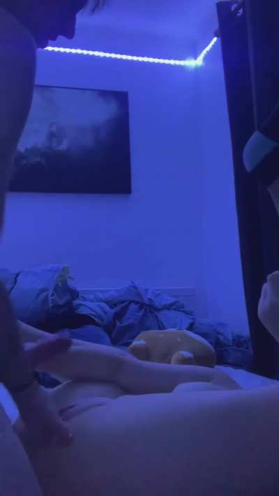 God fuckin damn.. that&rsquo;s how you make a girl insane!