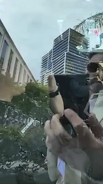 Racist Florida man harasses police officers at the courthouse