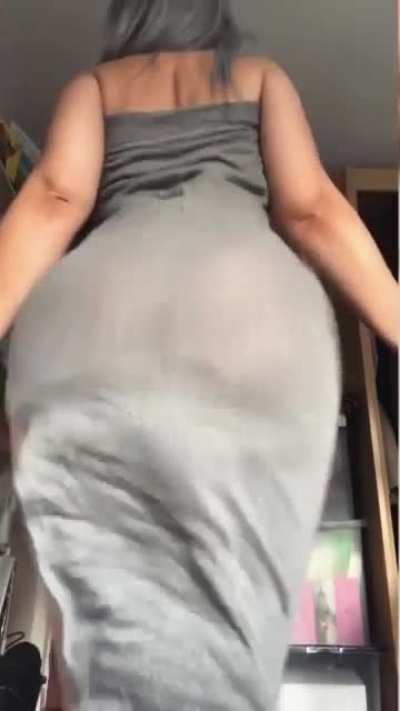 booty clapping
