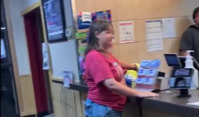 Karen has a meltdown at Dairy Queen over restaurant closing time