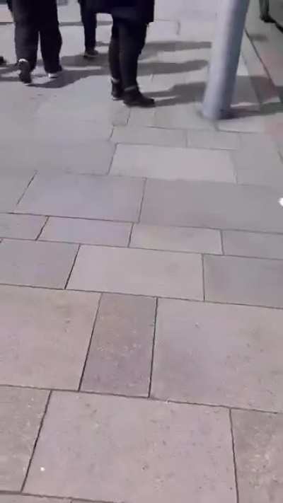American tells random person on street to leave Ireland, Belfast local steps in