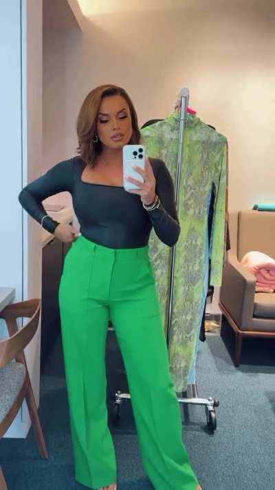 Showing off her outfit for &lsquo;Speak&rsquo; | IG 5/23/24