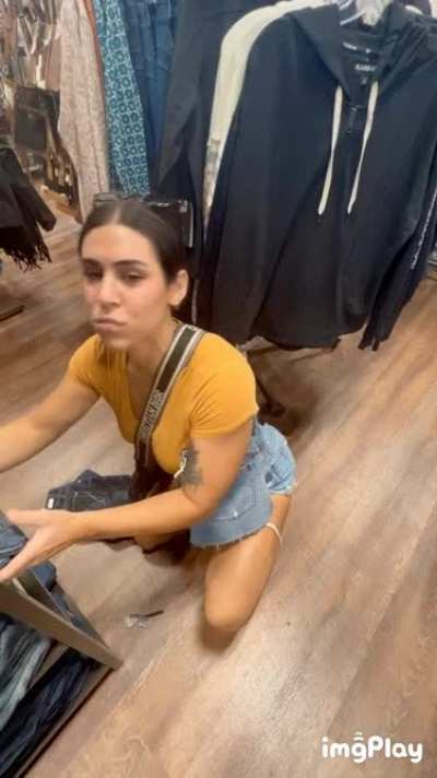 I sucked his dick in the dressing room then carried his hot load around for 5 minutes, before swallowing, as we shopped 😈😮&zwj;💨🥵