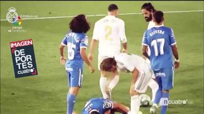 Carvajal - Call the ambulance this guy is injured (Real Madrid Vs Getafe)