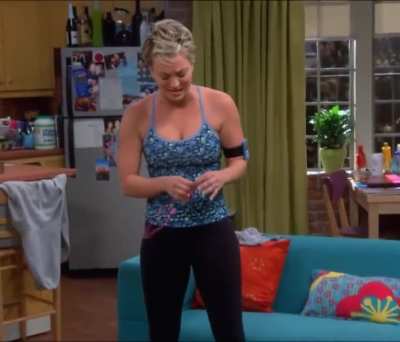 Kaley Cuoco tight outfit